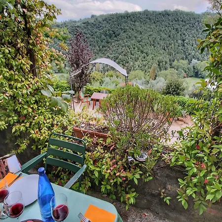 With Swimming Pool And Garden With Mediterranean Plants Сasa de vacaciones