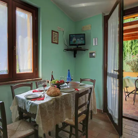 With Swimming Pool And Garden With Mediterranean Plants Сasa de vacaciones Bettona