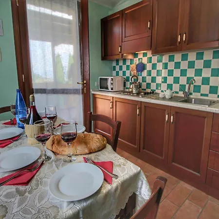 With Swimming Pool And Garden With Mediterranean Plants Сasa de vacaciones *